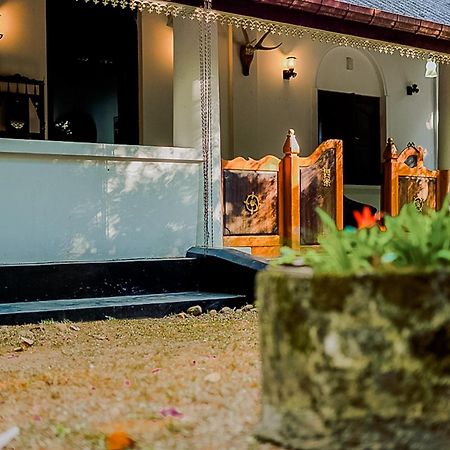 Walawwa Matale Hotel Exterior foto